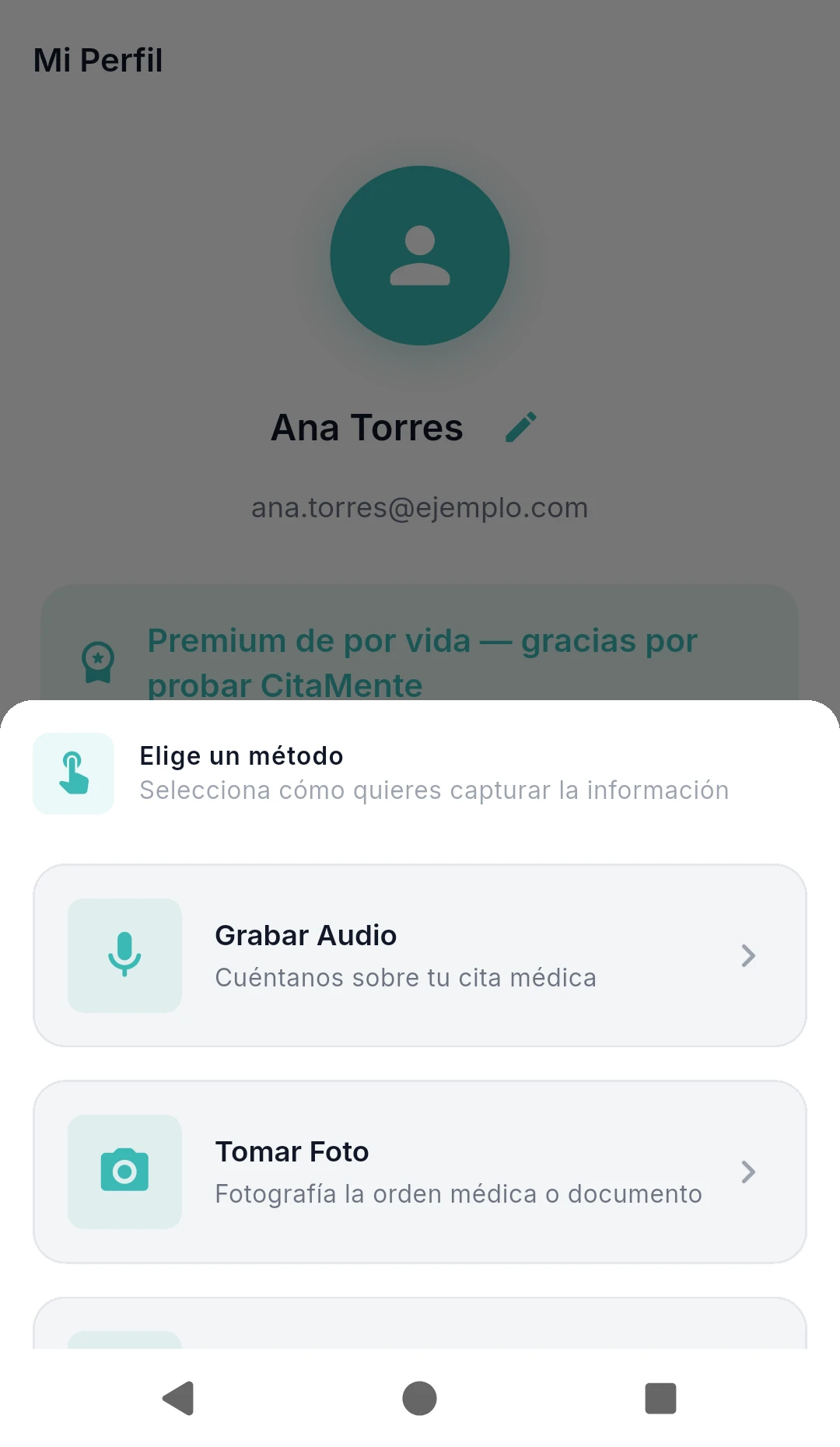 Modal de CitaMente para elegir el método de captura: grabar audio o tomar foto