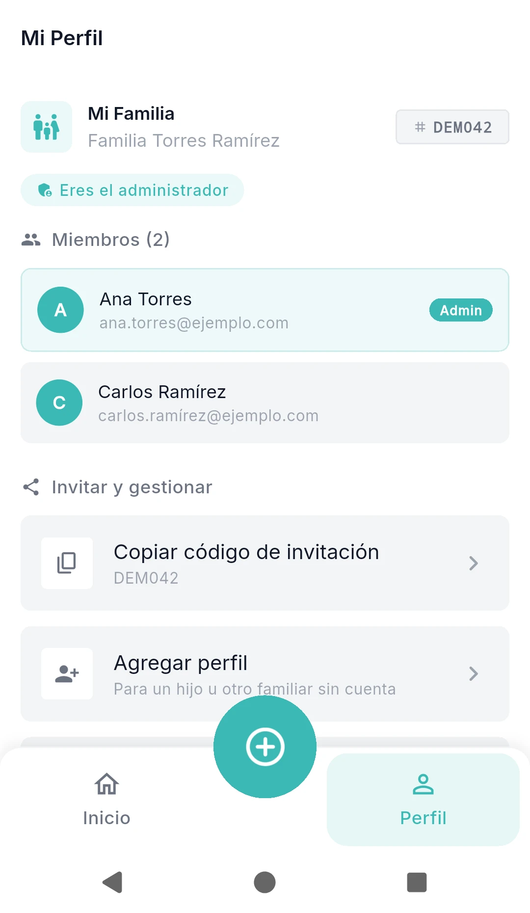 Pantalla de perfil de CitaMente mostrando la familia, el código de invitación y sus integrantes